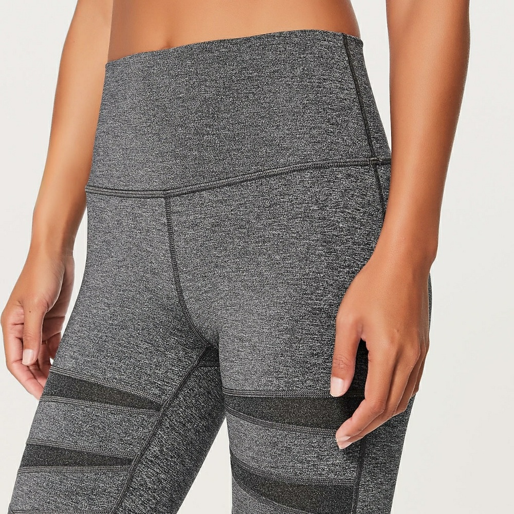 NWT LULULEMON WUNDER UNDER HIGH RISE TIGHT SE TECH - Picture 3 of 5